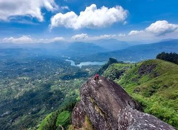 sri-lanka/kandy/attraction/monara-gala-mountain-peacock-hill