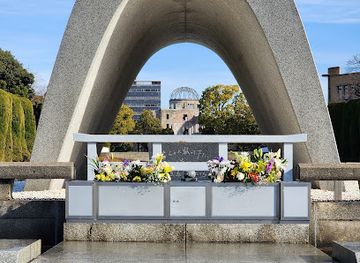 japan/hiroshima/hiroshima-peace-memorial-park/attraction/hiroshima-victims-memorial-cenotaph