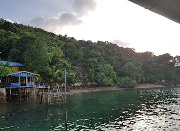 indonesia/riau-islands/attraction/pulau-layang