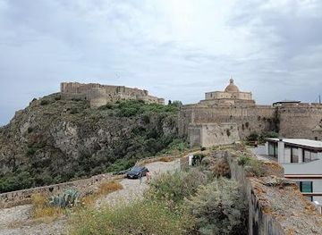 italy/taormina/attraction/castello-di-milazzo
