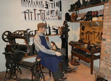 france/centre-val-de-loire/attraction/musee-de-l-artisanat-rural