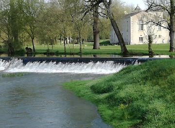 france/marais-poitevin/attraction/from-abbey-nieul-sur-l-autise