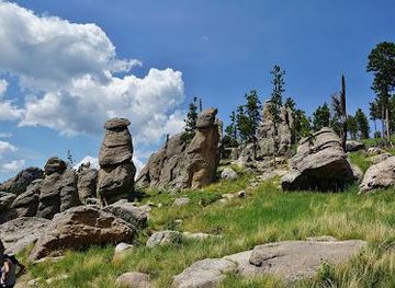 south-dakota/custer/attraction/needles-eye-tunnel
