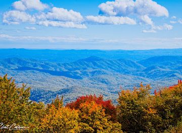 south-carolina/blue-ridge-mountains/attraction/yonahlossee-overlook