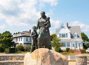 massachusetts/gloucester/attraction/the-gloucester-fishermen-s-wives-memorial