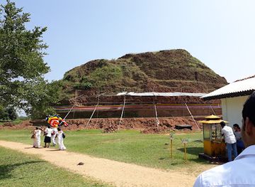 sri-lanka/kilinochchi-district/attraction/deegawapi-raja-maha-vihara