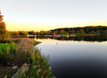 wisconsin/northern-highland/attraction/independence-grove-forest-preserve