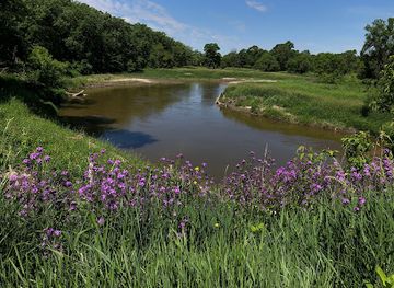 north-dakota/sheyenne-national-grassland/attraction/mineral-springs-waterfall-trailhead