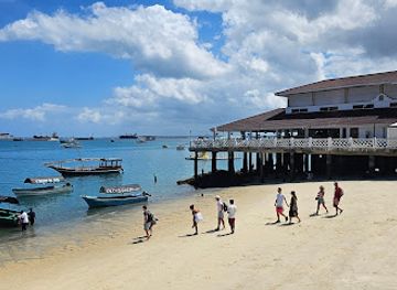 tanzania/stone-town/attraction/stone-town-beach