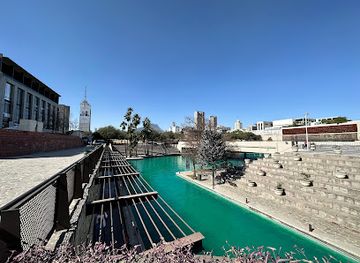 mexico/monterrey/centro/attraction/paseo-santa-lucia