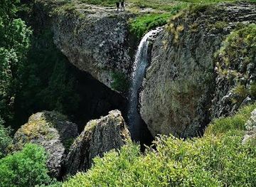 france/tarn-gorges/attraction/cascade-du-deroc