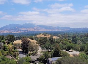 california/martinez/attraction/hidden-lakes-park