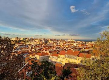 portugal/lisbon/attraction/miradouro-da-penha-de-franca