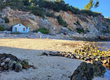 portugal/cascais/attraction/praia-de-alpertucho