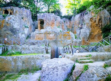 italy/maremma/attraction/tomba-ildebranda