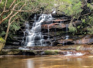 australia/central-coast/attraction/somersby-falls