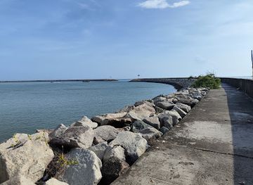 malaysia/terengganu/attraction/kuala-terengganu-breakwater