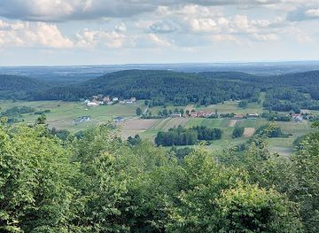 poland/holy-cross-mountains/attraction/gora-zamczysko