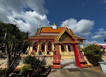 thailand/chumphon/attraction/wat-khao-chedi-phra-yai