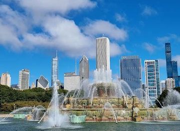 illinois/palatine/attraction/clarence-f-buckingham-memorial-fountain