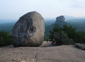 sri-lanka/minneriya-national-park/attraction/sanjana-village-tours-jeep-safari