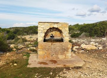 cyprus/avakas-gorge/attraction/water-fountain