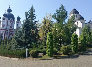 moldova/hotin-county/attraction/curchi-monastery