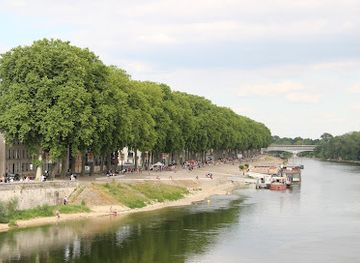 france/centre-val-de-loire/attraction/bords-de-loire