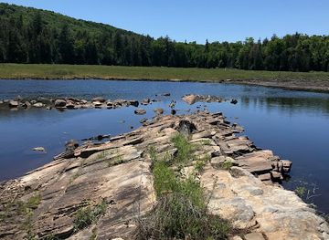 canada/haliburton-highlands/attraction/oxtongue-river-ragged-falls-provincial-park