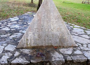 croatia/istria/attraction/srediste-istre-trosti