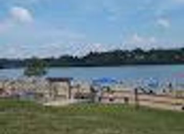 north-carolina/pisgah-national-forest/attraction/lake-james-beach