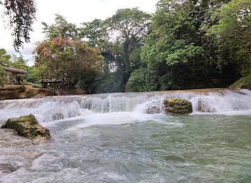 philippines/eastern-visayas/attraction/blanca-aurora-falls