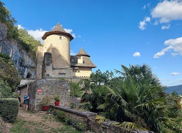 france/midi-pyrenees/attraction/larroque-toirac-castle