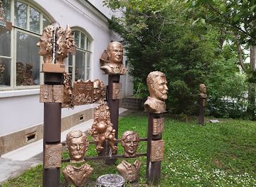 hungary/keszthely/attraction/matularium-tuskevar-panopotikum