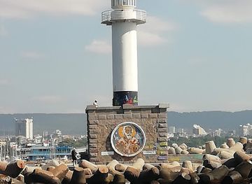 bulgaria/varna/tsentar/attraction/varna-seaport-lighthouse