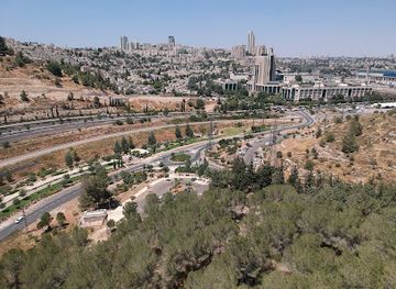 israel/jerusalem-district/attraction/refaim-river-park