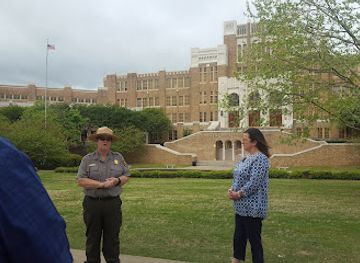 arkansas/central-arkansas/attraction/little-rock-central-high-school-national-historic-site