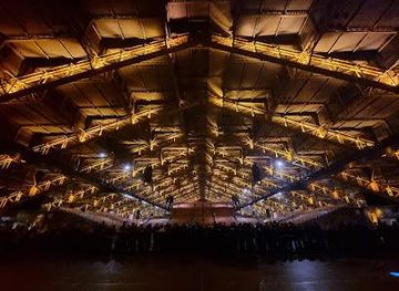 france/lyon/attraction/halle-tony-garnier