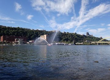 pennsylvania/pittsburgh/attraction/monongahela-wharf-landing
