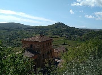 italy/val-d-orcia/attraction/porta-delle-farine