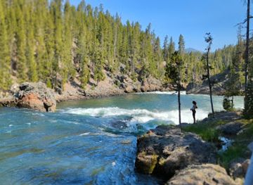 montana/yellowstone-national-park/attraction/south-rim-trailhead