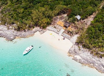 the-bahamas/nassau-and-paradise-island/attraction/paralia-bahamas