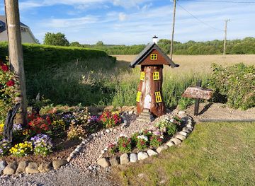 ireland/county-clare/attraction/fairy-bush