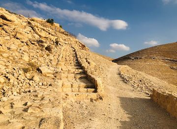 jordan/wadi-mujib/attraction/machareus-st