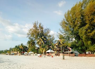 malaysia/langkawi/attraction/pantai-cenang