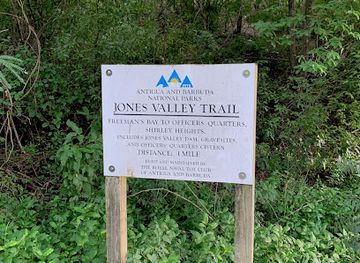 antigua-and-barbuda/barbuda/attraction/jones-valley-trail