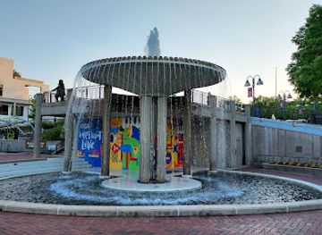 maryland/columbia/attraction/kittamaqundi-fountain