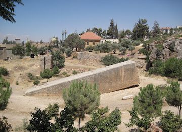 lebanon/beqaa-valley/attraction/al-habli-world-biggest-stone