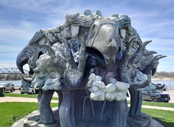 north-dakota/fort-abraham-lincoln-state-park/attraction/four-headed-thunderbird-statue