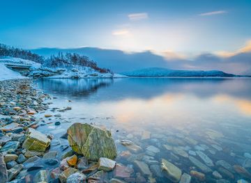 norway/nordland/attraction/the-rock-and-the-brigde